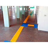 Pisos táteis em PVC