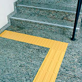 Sinalizações visuais em degraus